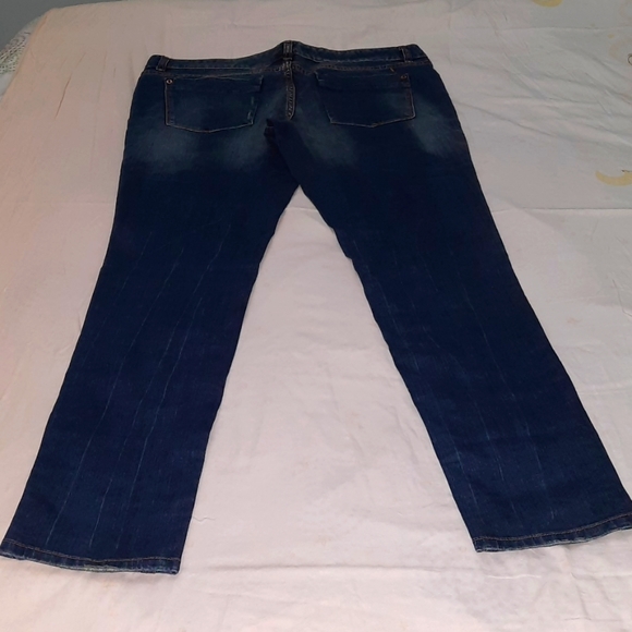Women Skinny Premium Denim jeans - Picture 3 of 6